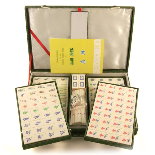 Chinese Mahjong Set with Bamboo & Bone Tiles - Large - Image 2
